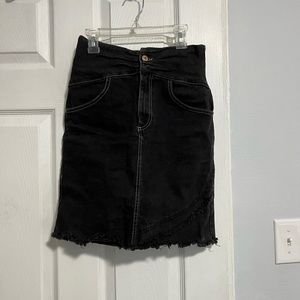 Sinched waisted zara denim skirt